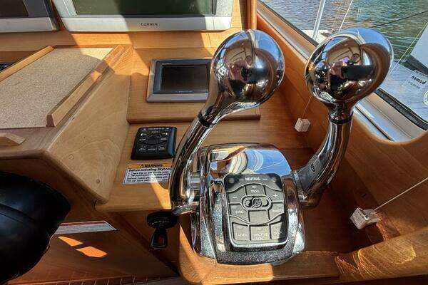 Sabre 40 Sedan Yacht For Sale