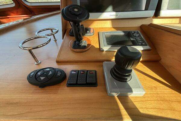 Sabre 40 Sedan Yacht For Sale