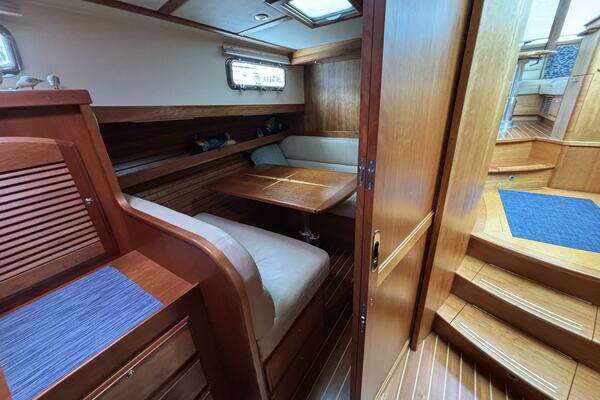 Sabre 40 Sedan Yacht For Sale