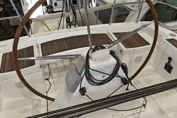 36ft Beneteau Yacht For Sale