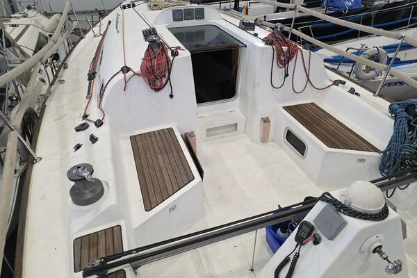 36ft Beneteau Yacht For Sale