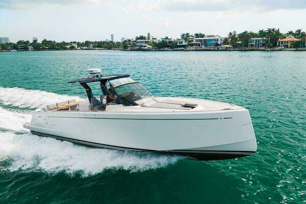 Pardo Yachts 38 OB Yacht For Sale