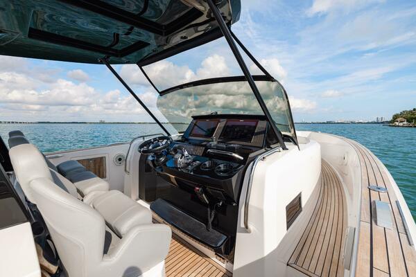 38ft Pardo Yachts Yacht For Sale