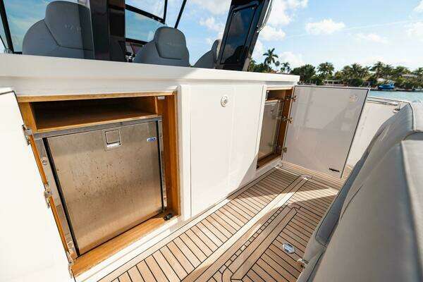 Pardo Yachts 38 OB Yacht For Sale