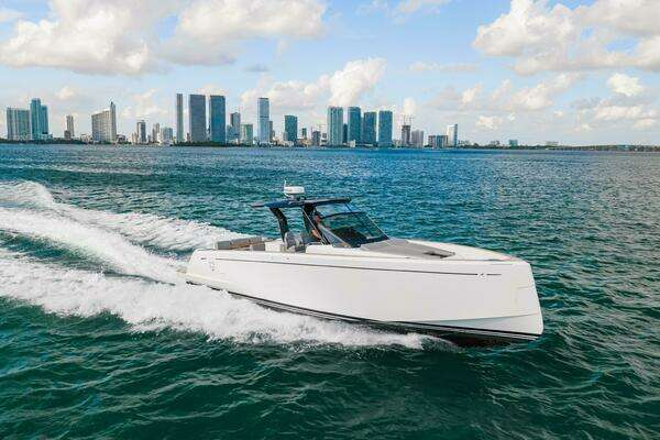 Pardo Yachts 38 OB Yacht For Sale