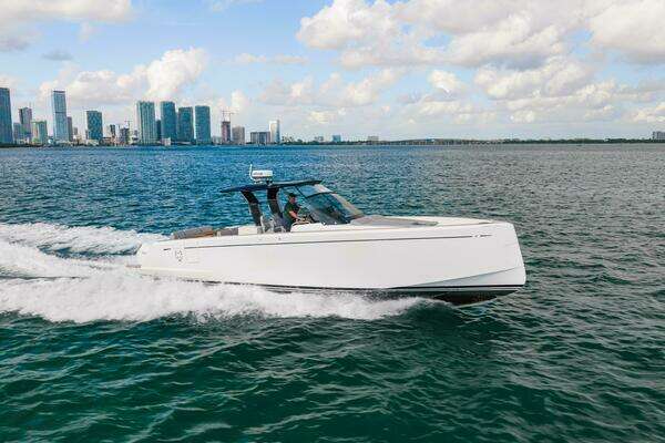 Pardo Yachts 38 OB Yacht For Sale