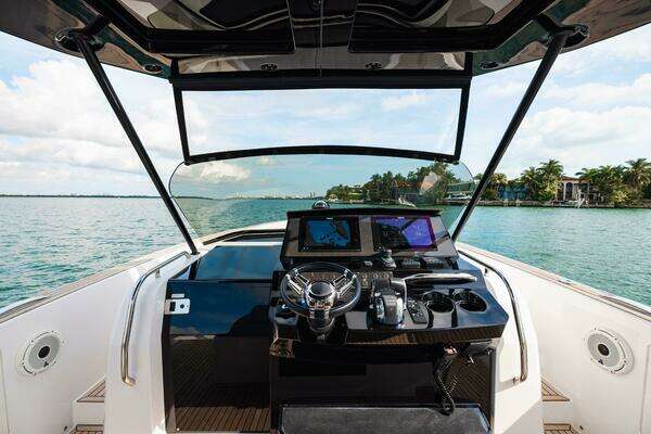 Pardo Yachts 38 OB Yacht For Sale