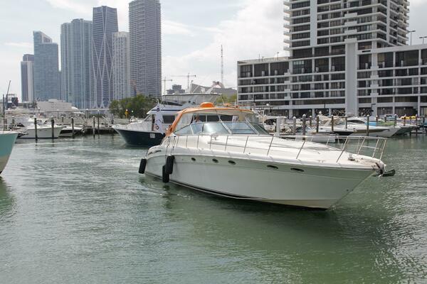 54ft Sea Ray Yacht For Sale