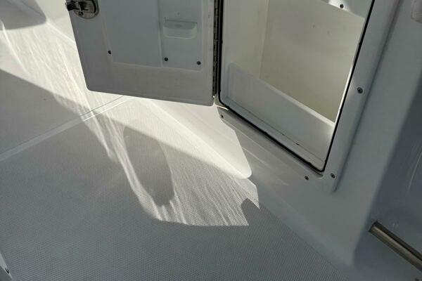 27ft Sea Hunt Yacht For Sale