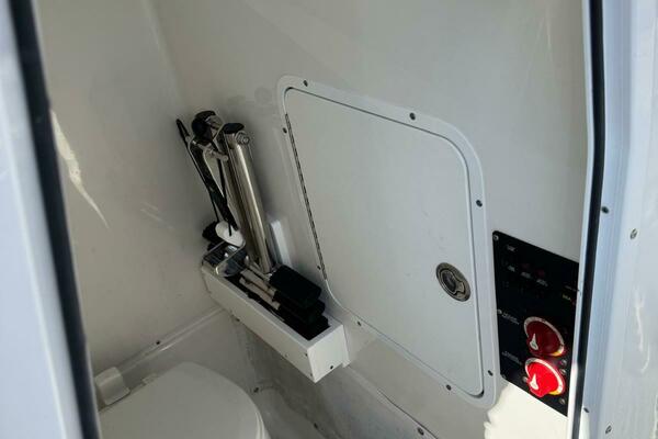 27ft Sea Hunt Yacht For Sale