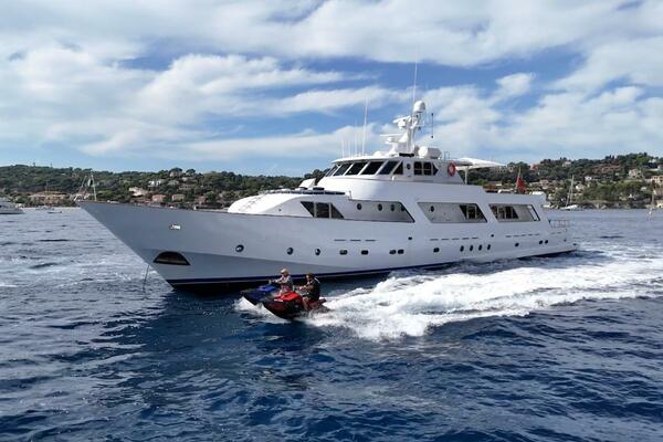 AVA 131ft CRN Yacht For Sale
