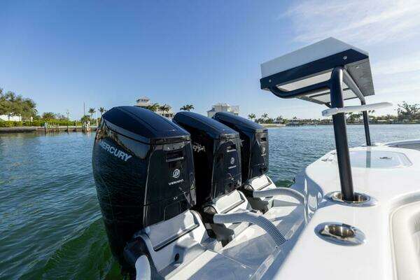 Yellowfin 42 OFFSHORE Yacht For Sale