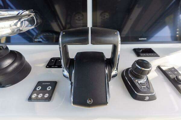 Yellowfin 42 OFFSHORE Yacht For Sale