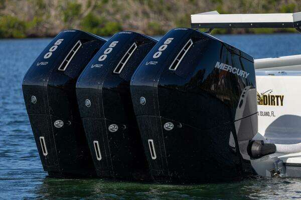 Yellowfin 42 OFFSHORE Yacht For Sale