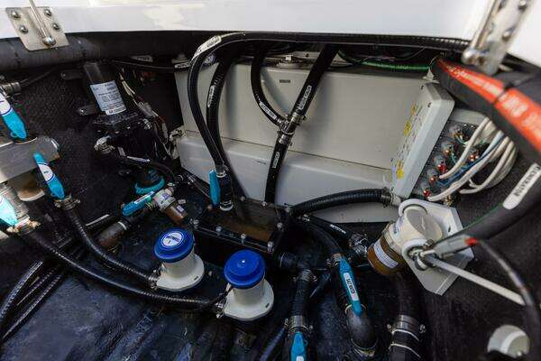 Yellowfin 42 OFFSHORE Yacht For Sale