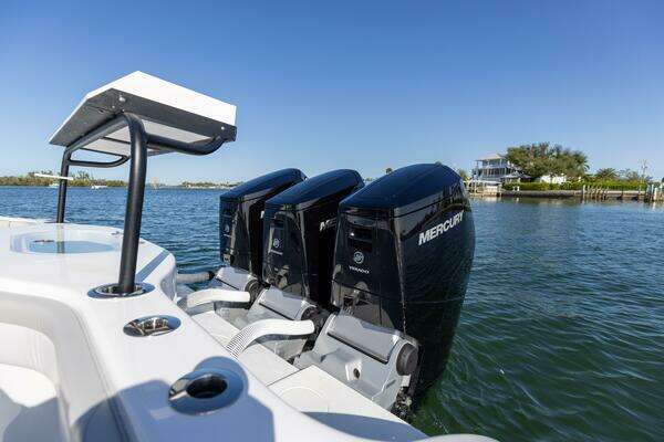 Yellowfin 42 OFFSHORE Yacht For Sale