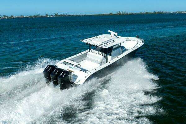 Yellowfin 42 OFFSHORE Yacht For Sale
