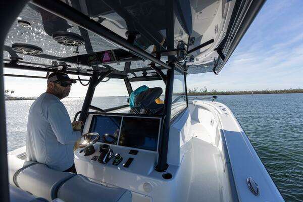 Yellowfin 42 OFFSHORE Yacht For Sale