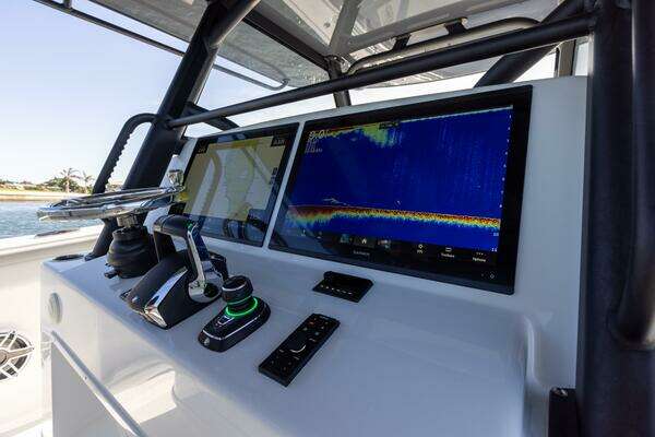 Yellowfin 42 OFFSHORE Yacht For Sale