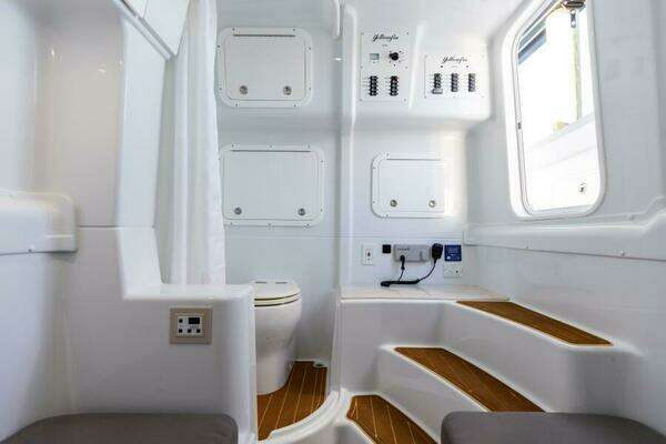 Yellowfin 42 OFFSHORE Yacht For Sale