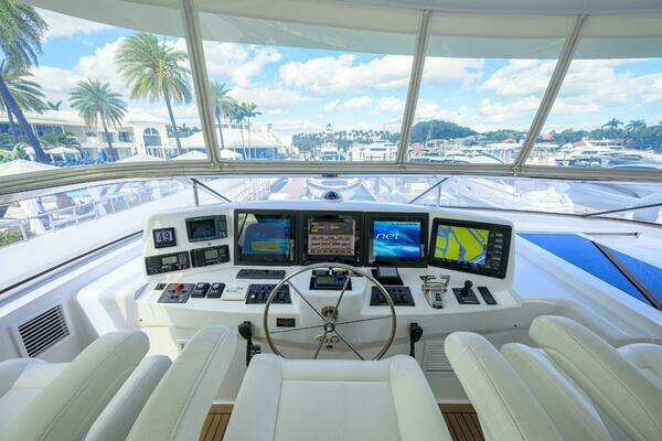 Hatteras HATTERAS 80 Yacht For Sale