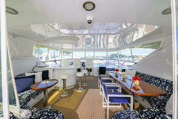 Hatteras HATTERAS 80 Yacht For Sale