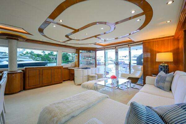 Hatteras HATTERAS 80 Yacht For Sale