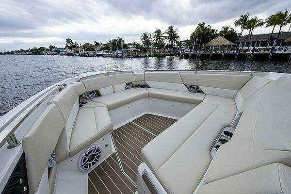 Formula 500 Super Sport Crossover Yacht For Sale