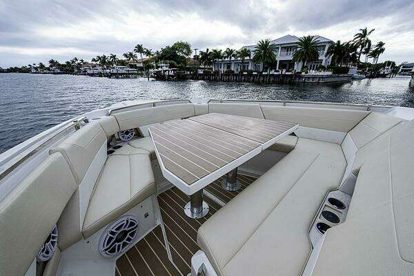 Formula 500 Super Sport Crossover Yacht For Sale