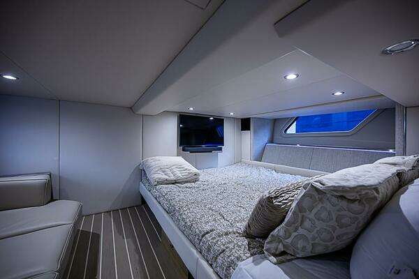 Formula 500 Super Sport Crossover Yacht For Sale