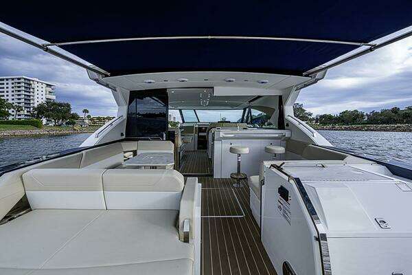 Formula 500 Super Sport Crossover Yacht For Sale