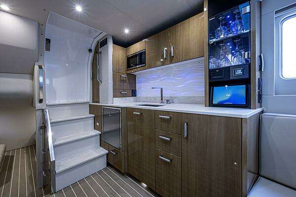 Formula 500 Super Sport Crossover Yacht For Sale