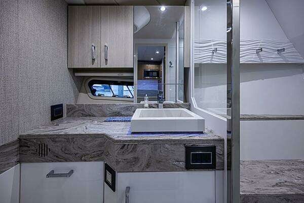 Formula 500 Super Sport Crossover Yacht For Sale