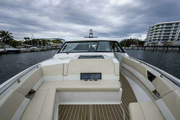 Formula 500 Super Sport Crossover Yacht For Sale