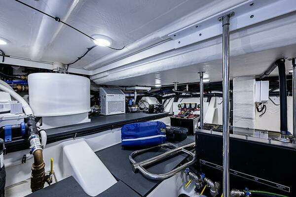 Formula 500 Super Sport Crossover Yacht For Sale