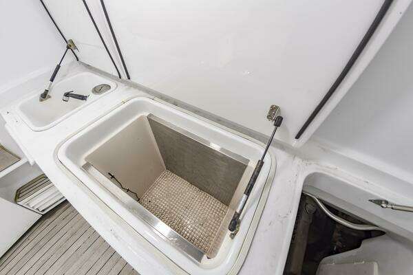 2001 Ocean Yachts 52