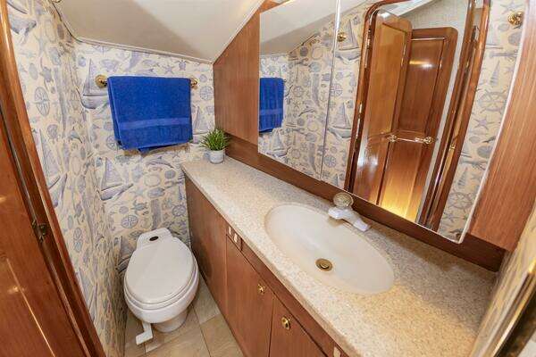 2001 Ocean Yachts 52