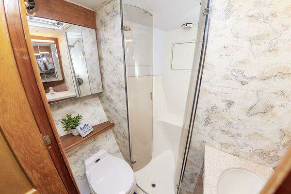 2001 Ocean Yachts 52