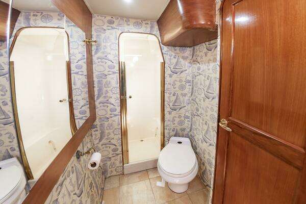 2001 Ocean Yachts 52