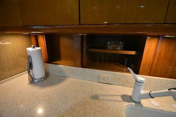 Ocean Yachts 52 SUPER SPORT Yacht For Sale