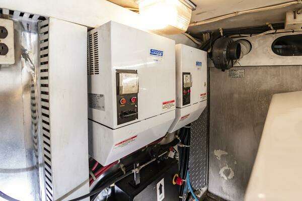 2001 Ocean Yachts 52