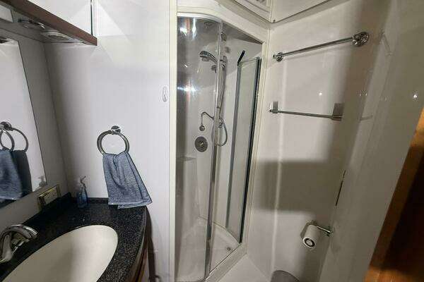 Carver 460 voyager Yacht For Sale