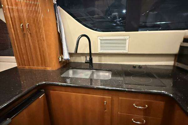 Carver 460 voyager Yacht For Sale