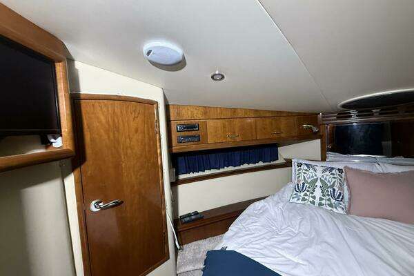 Carver 460 voyager Yacht For Sale