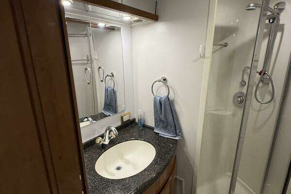 Carver 460 voyager Yacht For Sale
