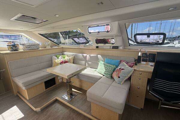 Seawind 1600 Yacht For Sale