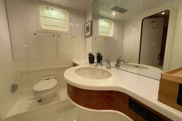 Horizon 70 MY Yacht For Sale