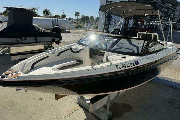 Photo of the 2015 Larson LX 225S IO "Yesterday's Dream"