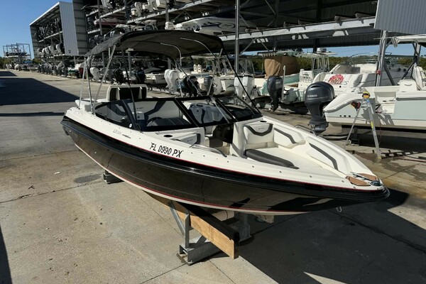 Yesterday s Dream 23ft Larson Yacht For Sale