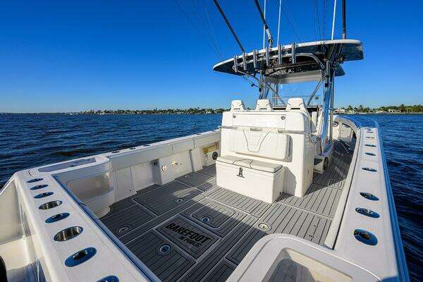 SeaVee 370Z Yacht For Sale